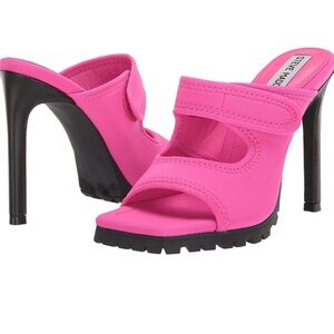 New Steve Madden Women's VOIDED Heeled Sandal, Fuchsia